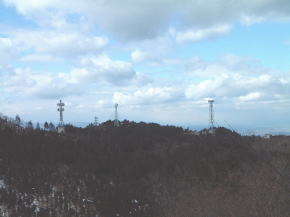 八面山頂の無線塔群