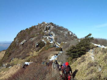 沓掛山を下り西千里へ