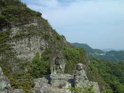 華岳方面(クリックしてパノラマ写真)
